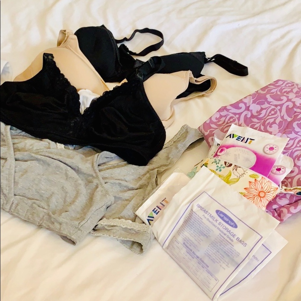 Nursing Set 👶🏼 6 Bras (M/L 36D, 38B/C), 2 Covers